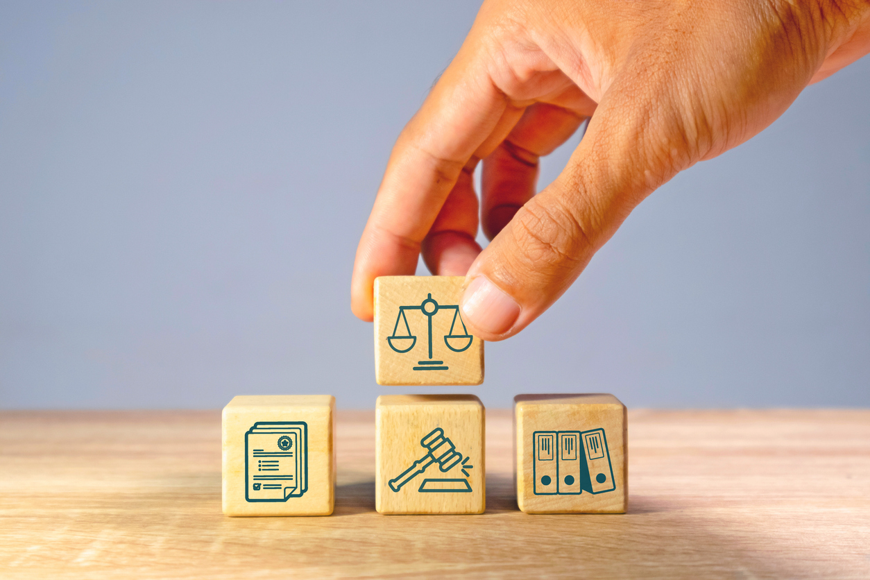Chicago criminal defense lawyer offers a free consultation when you call us at (312) 560-7100 or toll-free at (800) 803-1442